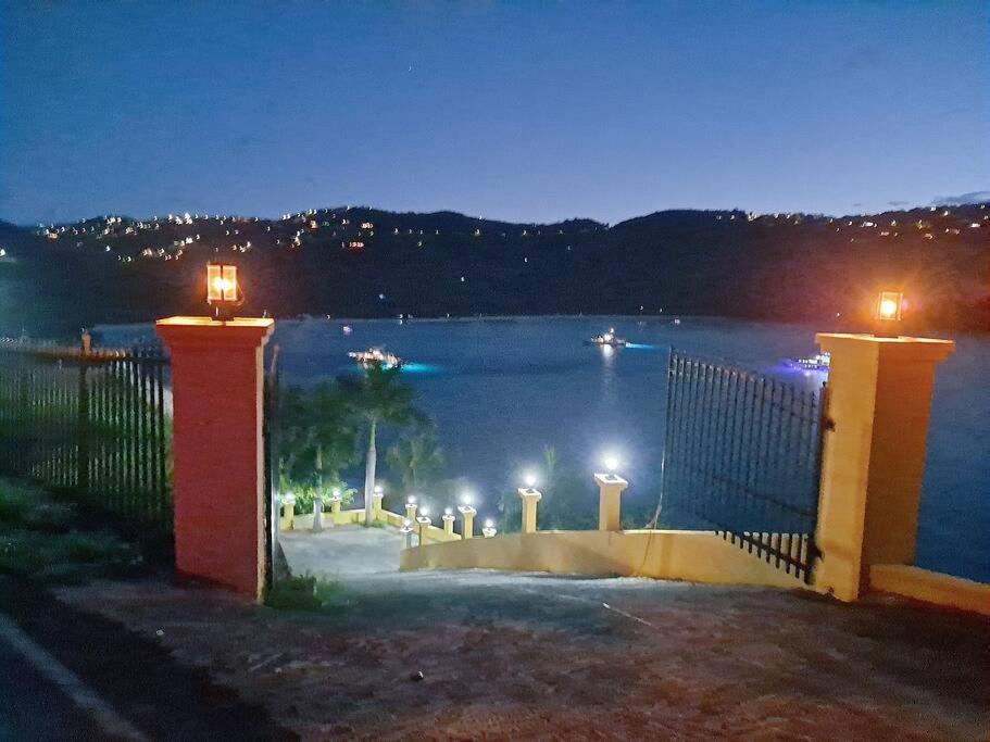 Sailfish Villa Luxury Beachfront Estate Magens Bay Cruz Bay Экстерьер фото